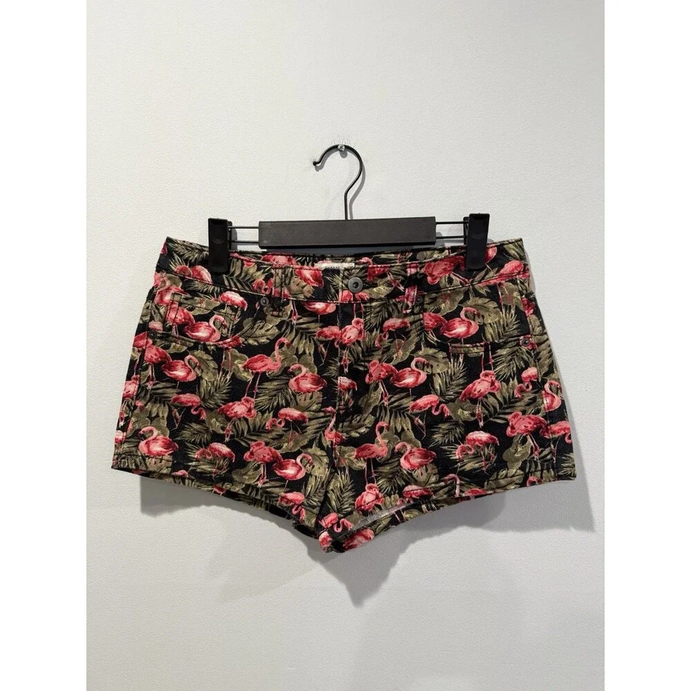 Forever 21 Denim Shorts Women 30** Flamingo Travel Vacation 100% Cotton Festival